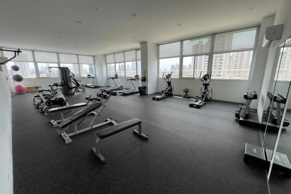 Se alquila apartamento super moderno y espectacular en el carmen