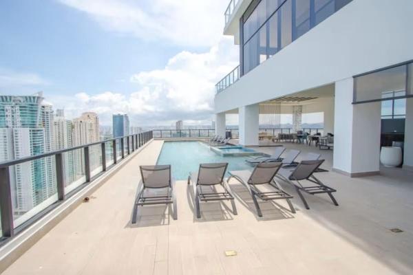 Apartment for sale in the ph. arcadia del este