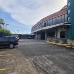Sale of building with large warehouse and offices in the city.