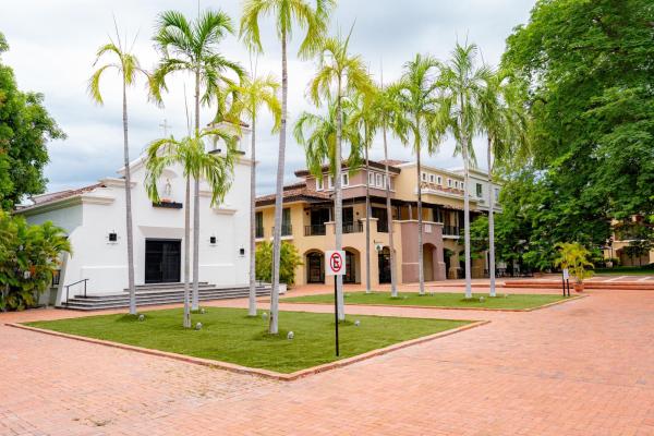 Lot facing the golf course in buenaventura