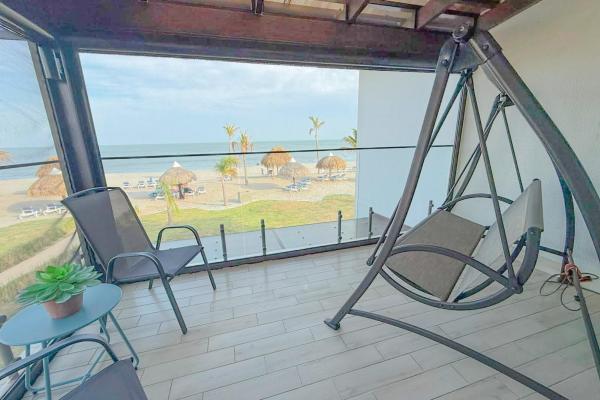 Villa con vista al mar en venta en playa caracol