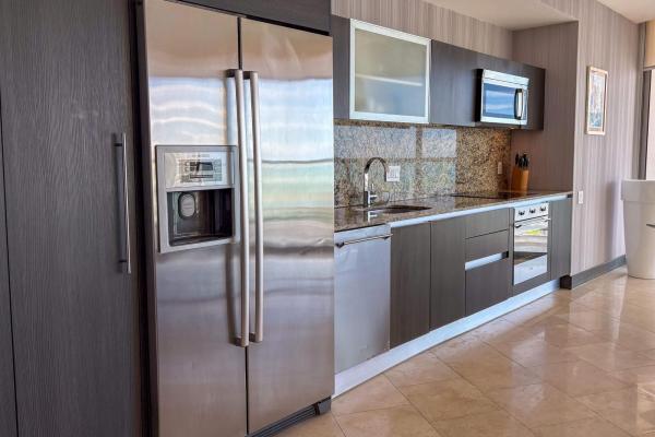 Apartamento en planta alta en punta pacífica, panamá