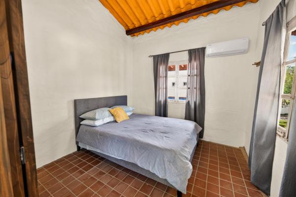 Beachside villa in playa malibu