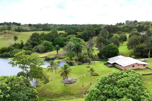 Finca frente a lago gatún
