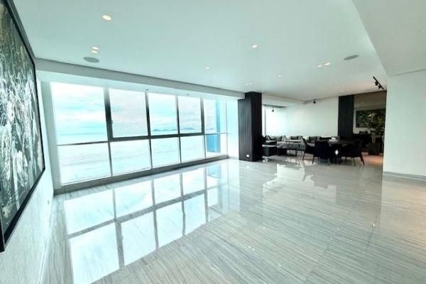 Venta apartamento en vitri,lujoso,completamente remodelado, frenta al mar