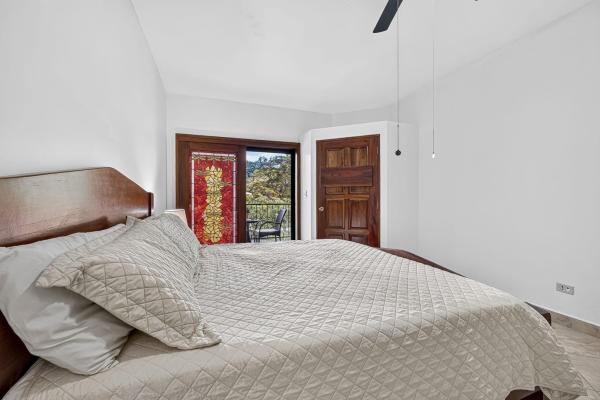 Condominio exclusivo en el tercer piso en valle escondido boquete