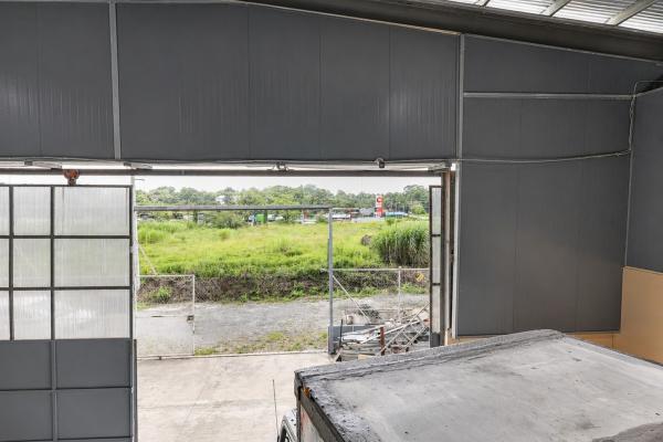 Venta de galera con mezzanine en pacora