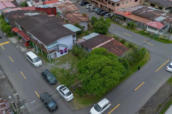 Downtown boquete corner property