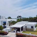 Villa moderna con piscina