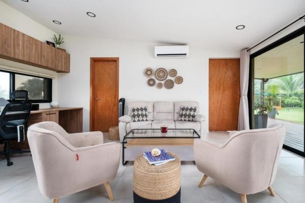 Encantadora casa costera en venta en coco beach, panamá