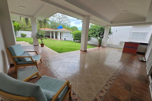 Palmeras del golf 495,000 neg. close to beach and