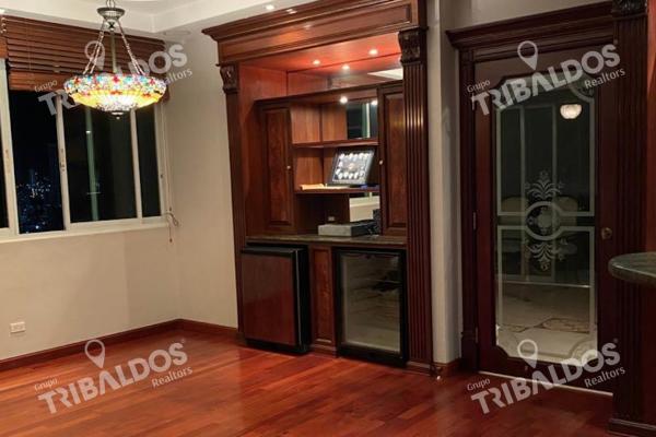 Se vende penthouse de 4 recámaras, en marbella