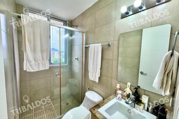 Venta de apartamento en ph rokas 1, ancón