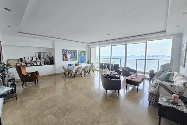 Q tower en punta pacifica