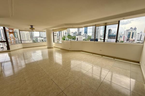 Venta de apartamento en tower one, marbella