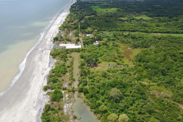 Venta de terreno en juan hombron