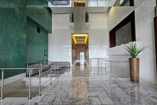 Apt amoblado en piso alto - av balboa - 109 m2