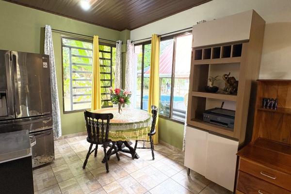 Spacious property with 2,182 m²