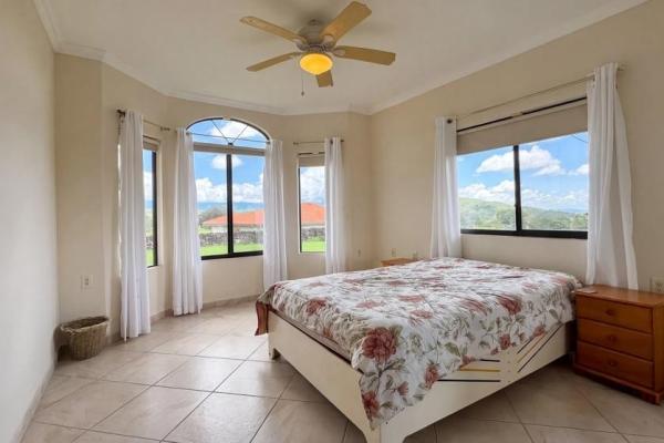 Casa de tres habitaciones en venta en alto boquete