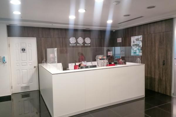 Se alquila oficina en ph plaza real, costa del este