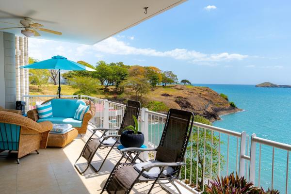 Apartamento de 4 habitaciones frente al mar en farallon