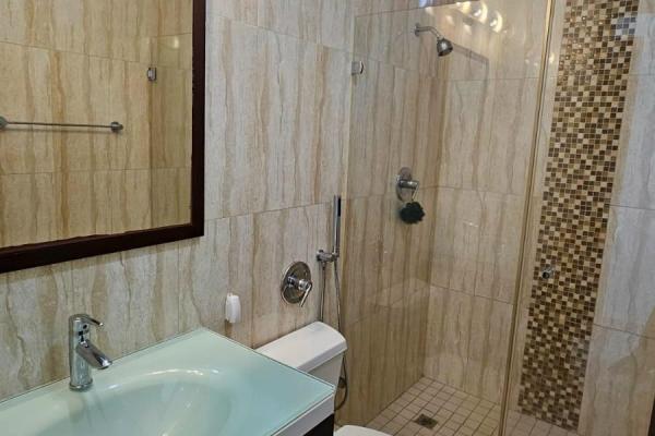 Apartment with sea views in ph allure