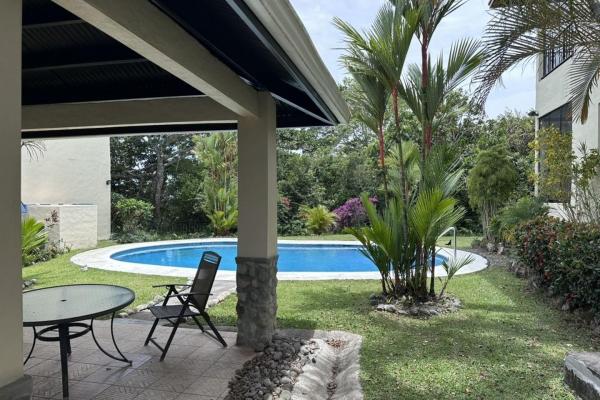 Condominio de 2 rec. en los molinos boquete