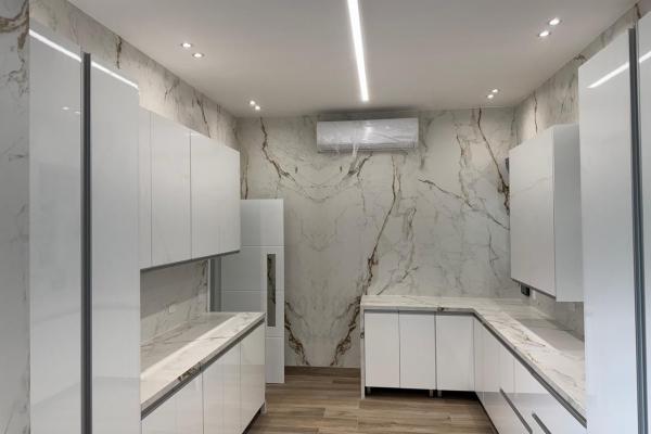 Venta o alquiler de espectacular casa en altos del golf con piscina