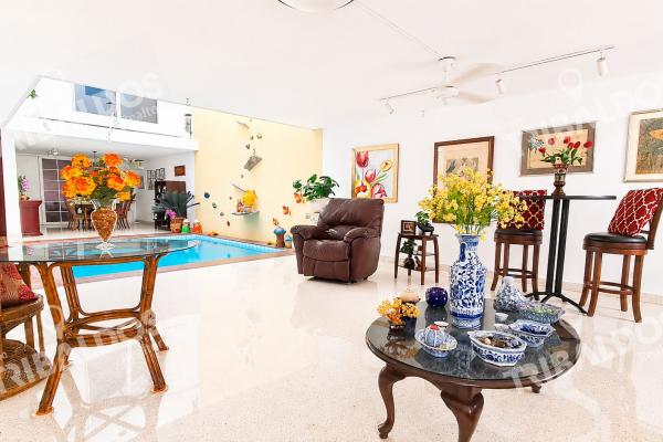 Casa en venta en la manzana de obarrio