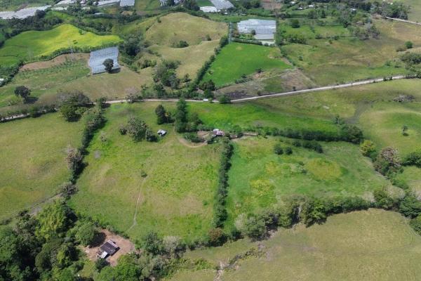 Amplia propiedad de 146.652 ha con fuentes de agua