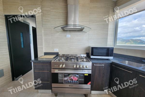 Venta de apartamento en ocean waves nueva gorgona