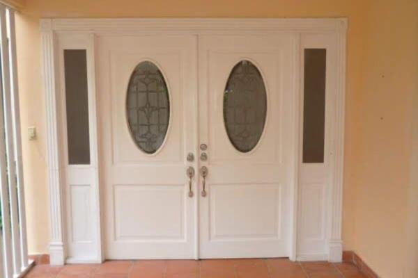 House for sale with land in coloncito, chame