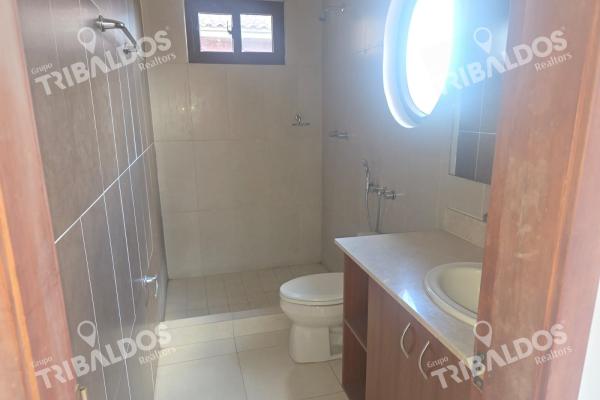 Sale of house in el doral
