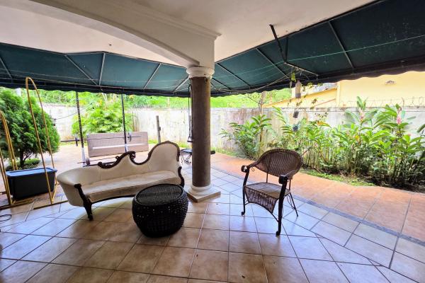 House for sale in condado del rey