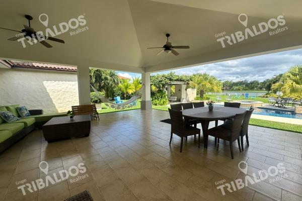 Se vende casa de playa en buenaventura