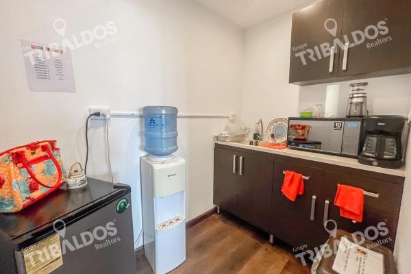 Alquiler de local + bodega comercial frente a transístmica