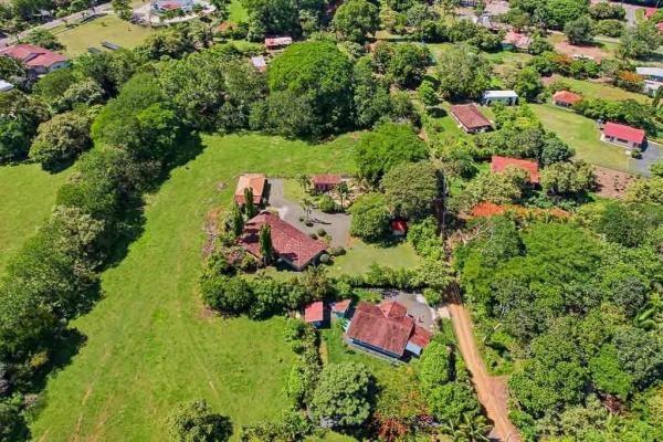 Custom country home with casita in pedasi