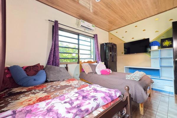 Spacious property with 2,182 m²