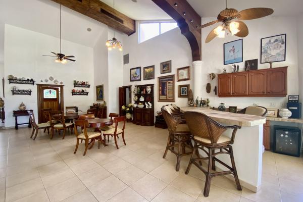 Venta de casa con vista a cancha de golf en coronado