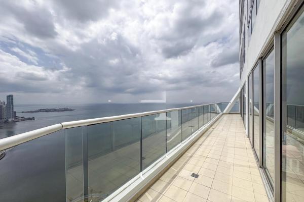 ático frente al mar en ciudad de panamá, panamá