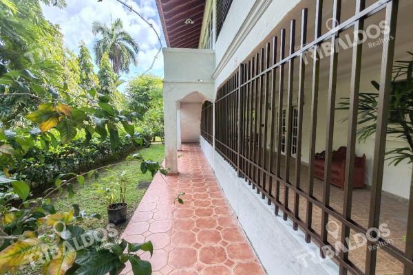 Sale of house in albrook