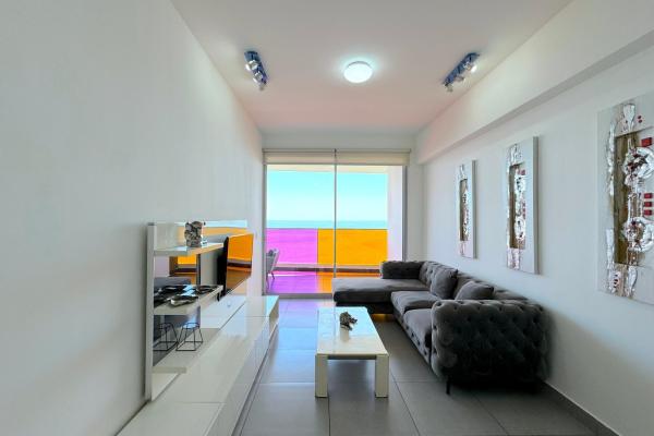 Beautiful furnished apartment for sale on a.balboa