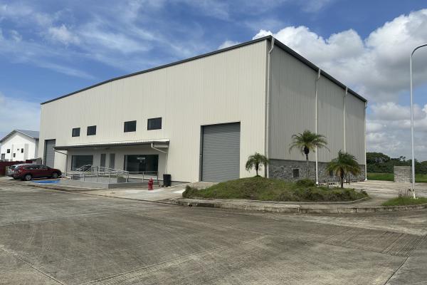 Sale or rent of modern warehouse in tocumen storage complex, mañanitas
