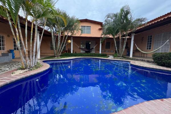5-bedroom villa with pool in las lajas de chame