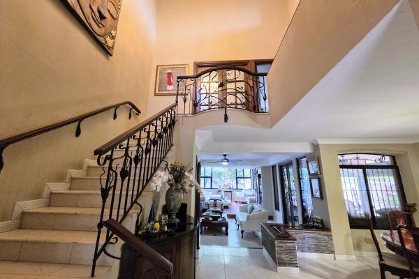 House for sale in condado del rey
