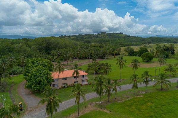 Condominio amueblado de 2 habitaciones en venta