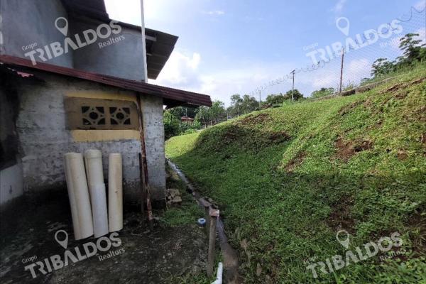 Venta de terreno con mejoras en pueblo nuevo