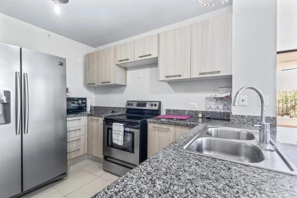 Condominio de 2 recámaras en venta o renta en la ensenada