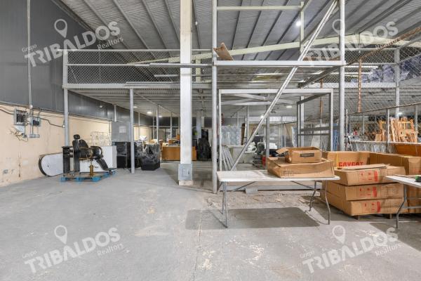Venta de galera con mezzanine en pacora