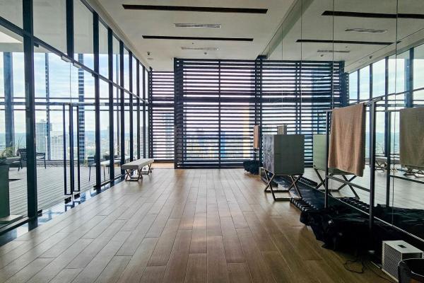 Apt amoblado en nuovo by armani - 104 m2